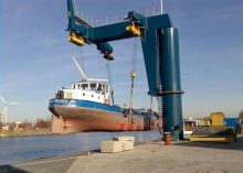 XCMG Official 1-100 Ton Heavy Boat Jib Crane Boat Lifting Crane for Sale